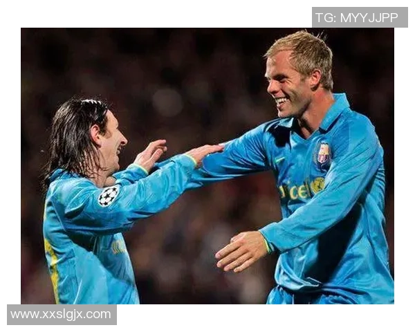 足球球星亲密吻照曝光引发热议 粉丝纷纷点赞纷纷猜测恋情走向